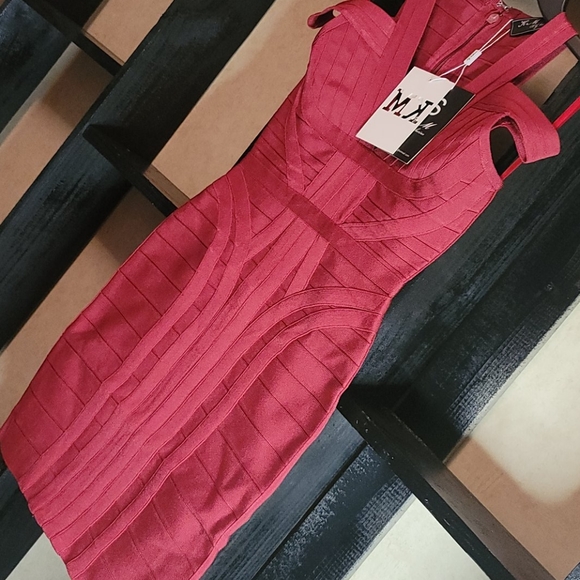 Beautiful bandage dress - Picture 3 of 3